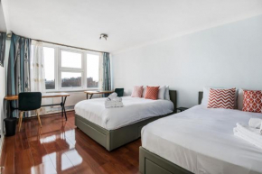 Stunning Massive Bedroom +Direct Thames River View